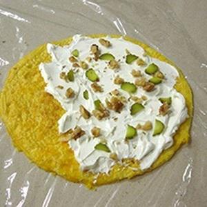 Cách làm trứng cuộn cá hồi