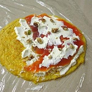 Cách làm trứng cuộn cá hồi