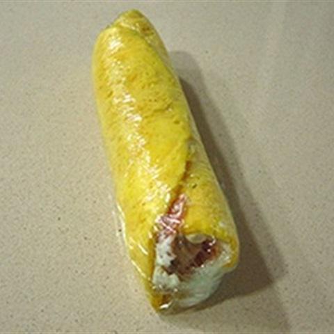 Cách làm trứng cuộn cá hồi
