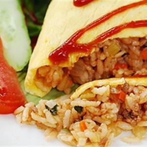 Cách làm trứng cuộn cơm chiên Hàn Quốc