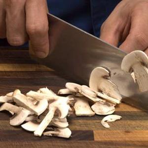 Cách làm trứng cuộn cơm