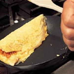 Cách làm trứng cuộn cơm