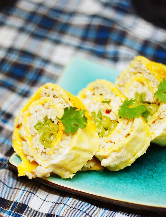 Trứng cuộn gà nướng vừa ngon vừa đẹp mắt đây