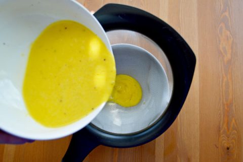 Trứng cuộn kiểu Hàn đơn giản, bắt mắt