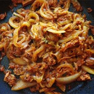 Cách làm trứng cuộn kim chi