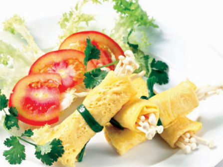 Trứng cuộn nấm kim châm