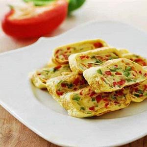 Cách làm trứng cuộn ớt chuông