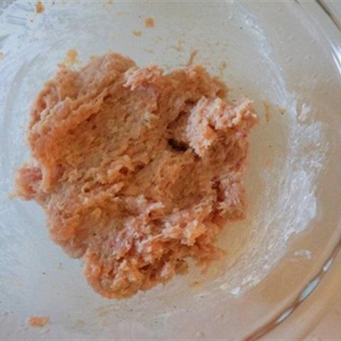 Cách làm trứng cuộn thịt gà