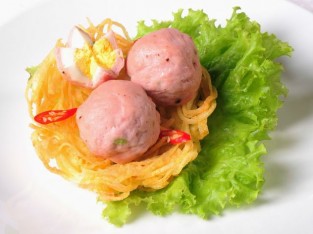 Trứng cút bao giò sống