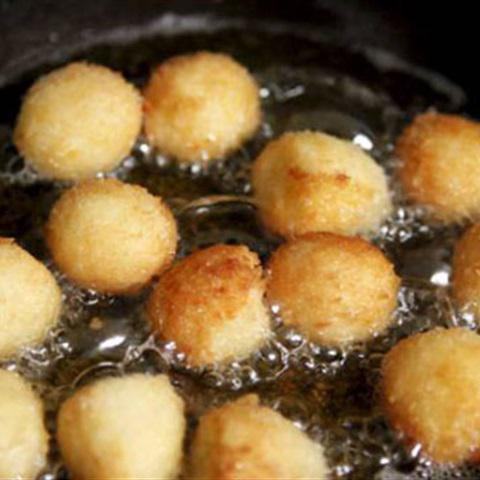 Cách làm trứng cút chiên xù