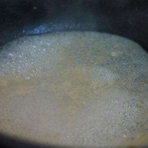 Cách làm trứng cút rim chao