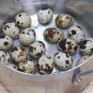 Cách làm trứng cút rim mặn