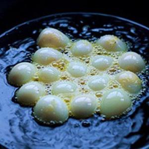 Cách làm trứng cút sốt cay