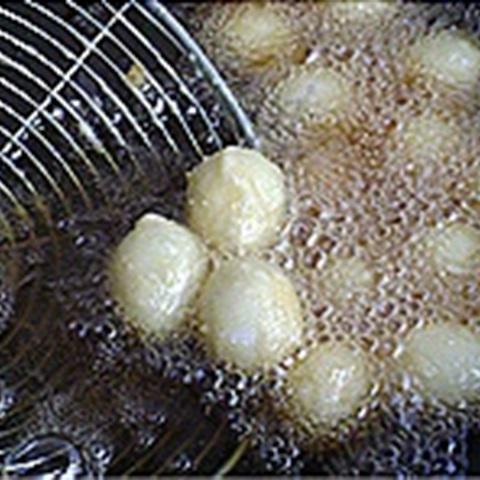 Trứng cút sốt chua ngọt