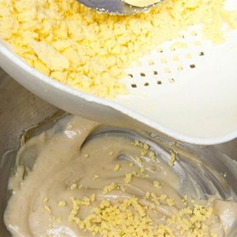 Cách làm trứng luộc hình nhện