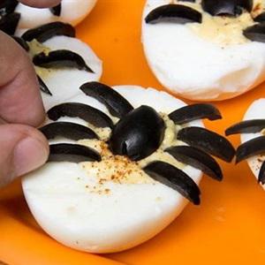 Cách làm trứng luộc hình nhện