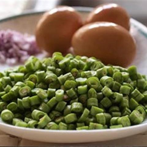 Cách làm trứng mix đậu đũa chiên