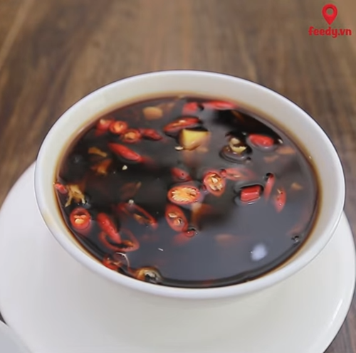 Trứng muối cuộn thịt lăn dừa chiên giòn ngon miễn chê