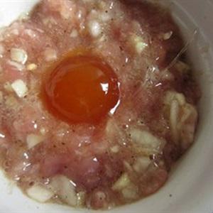 Cách làm trứng muối hấp thịt