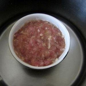 Cách làm trứng muối hấp thịt