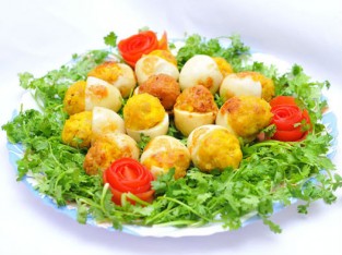 Trứng nhồi thịt