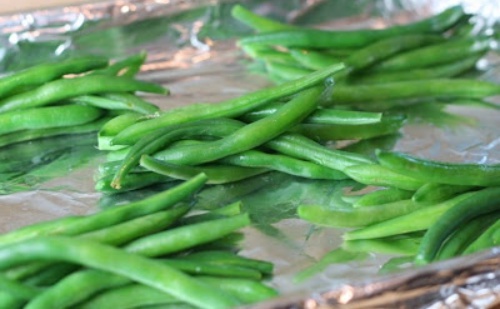 Trứng non cháy tỏi thơm nức mũi cho ngày mát trời