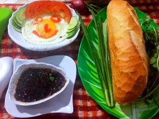 Trứng ốp la ông mặt trời