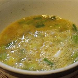 Cách làm trứng rán bí ngòi