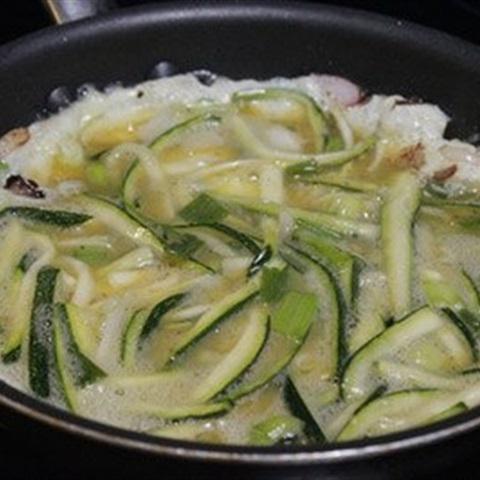 Cách làm trứng rán bí ngòi