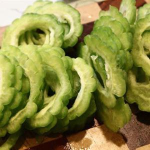 Cách làm trứng rán khổ qua