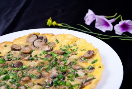 Trứng rán nấm rơm