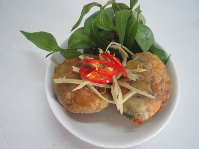 Trứng vịt lộn chiên giòn