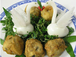 Trứng vịt lộn chiên giòn