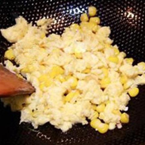Cách làm trứng xào bắp hột