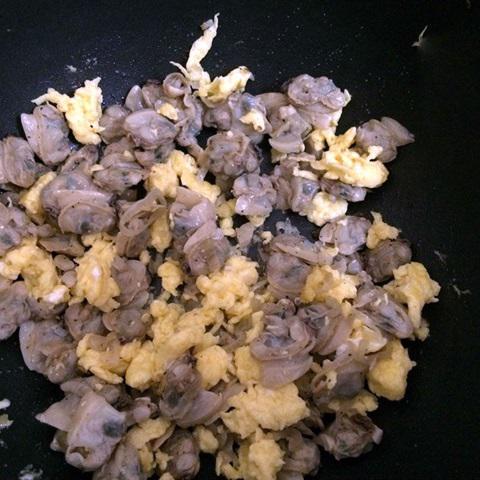 Cách làm trứng xào ngao