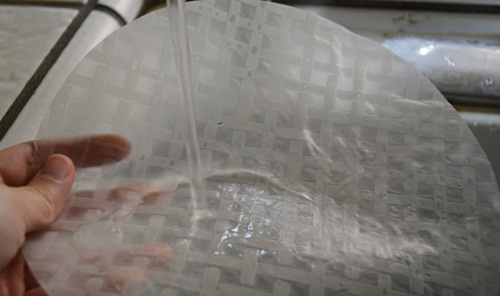 Tự làm bánh cuốn chay thơm ngon hấp dẫn bằng chảo ngay tại nhà