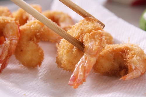 Tự làm bánh gối nhân đậu đỏ Yatsuhashi tại nhà đúng chuẩn Nhật Bản