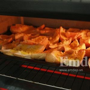 Cách làm bánh mì bơ tỏi