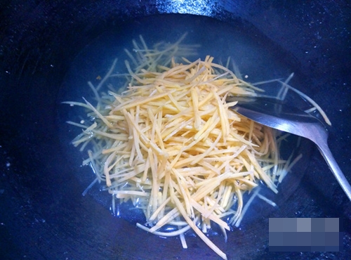 Tự làm bánh ngói hạnh nhân siêu ngon tại nhà