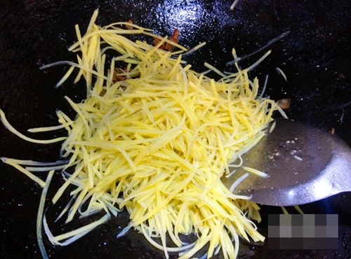 Tự làm bánh ngói hạnh nhân siêu ngon tại nhà