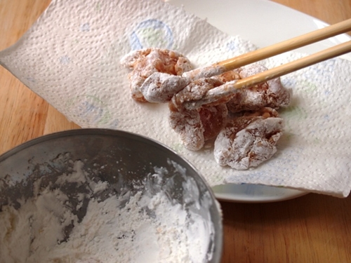 Tự làm bánh tằm sắc màu mềm thơm, đã mắt ngọt miệng