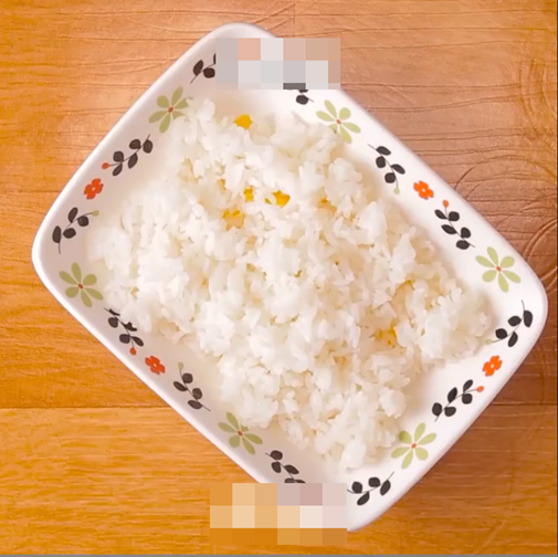 Tự làm bánh xèo tại nhà ngon như đi ăn hàng với công thức "dễ ợt"