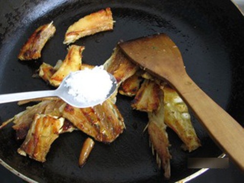 Tự làm bim bim khoai lang tại nhà thơm bùi, giòn rụm lại ngon đã đời