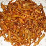 Tự làm cá cơm kho chay tẩm bột chiên giòn từ hoa chuối siêu ngon