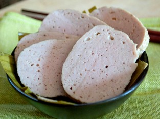 Tự làm chả lụa để dành ăn dần ngày Tết