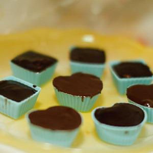 Cách làm chocolate hình trái tim