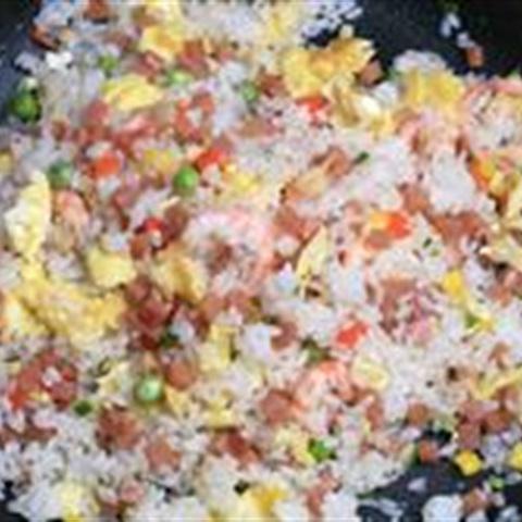 Cách làm cơm chiên Dương Châu