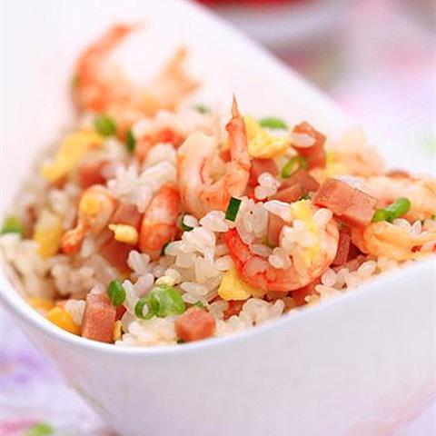 Cách làm cơm chiên Dương Châu