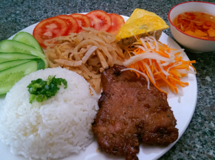 Tự làm cơm tấm sườn bì chả