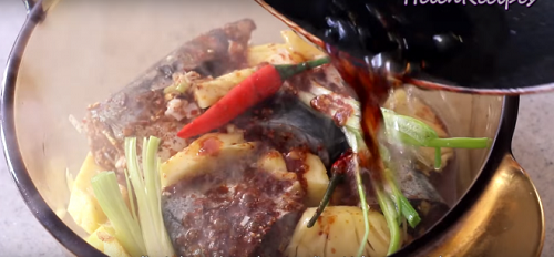 Tự làm gà cay Hàn Quốc ngon miệng, đưa cơm lại thơm nức mũi